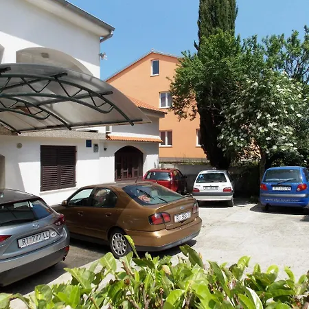 Apartments Cutic Malinska Exterior photo